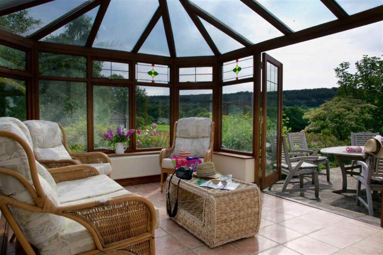 resized-2349823-Conservatory Farm House.jpg